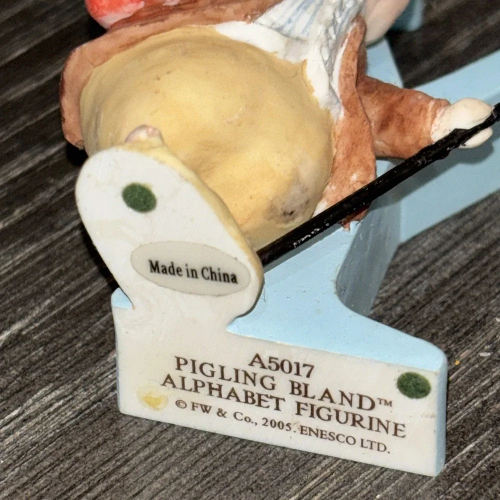 Peter Rabbit Alphabet Figurine Enesco 2005 Letter Y Pigling Bland A5017